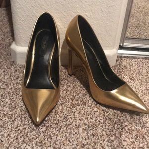 Zara gold pump